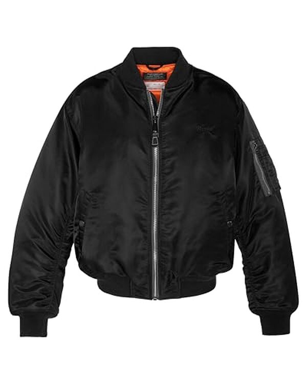 Découvrez le test complet du blouson Airforce90rs de Schott NYC : un allié de choix pour allier style tendance et confort incomparable.