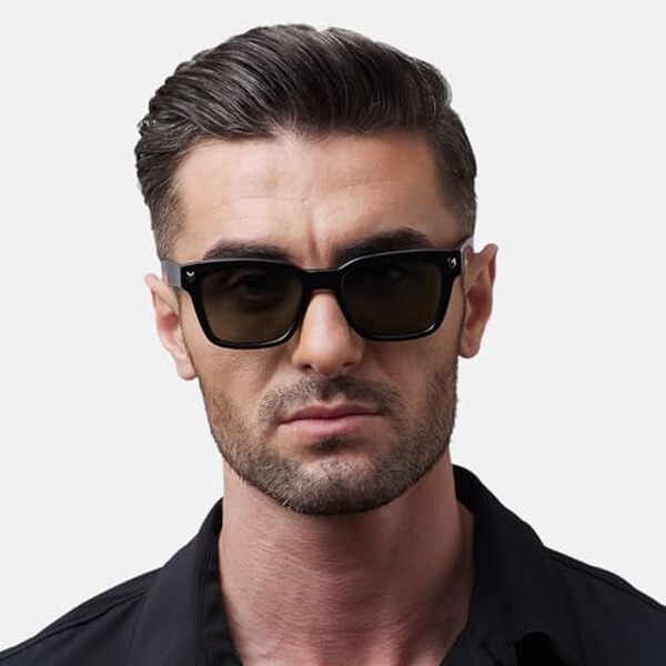 Découvrez notre avis complet sur les lunettes Shisen Fox Okinawa et plongez dans l'élégance vintage réinventée pour un style incomparable et moderne.