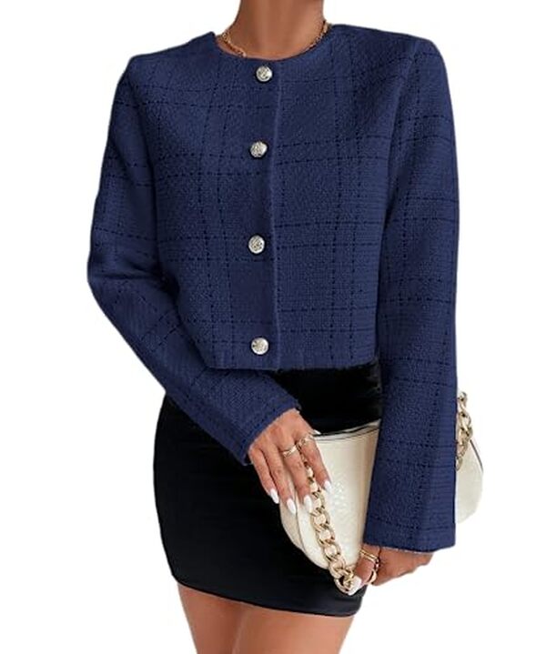 Découvrez notre analyse détaillée du blazer à carreaux en tweed bleu marine pour femme : style, qualité, et conseils de mode pour un look élégant à toute occasion.