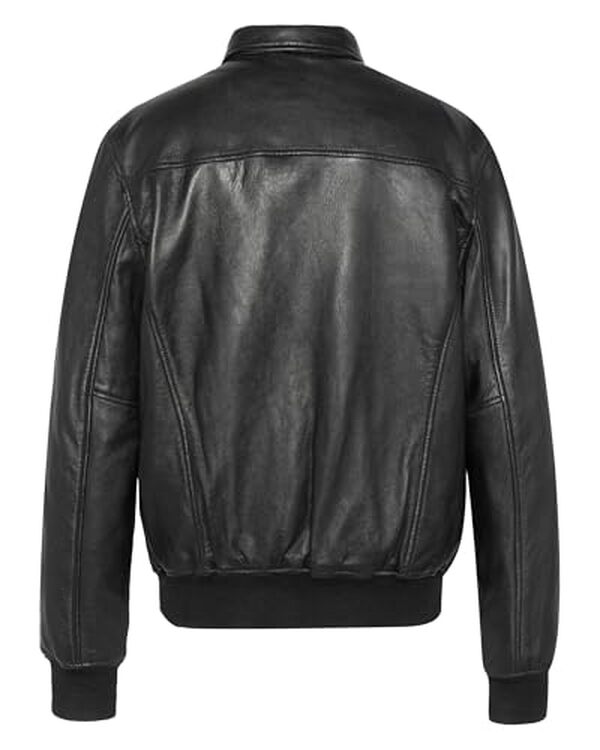Découvrez notre analyse approfondie de la veste schott LCAVIATOR en cuir : design élégant, confort exceptionnel et durabilité à toute épreuve, un choix idéal pour les amateurs de mode recherchant style et fonctionnalité.