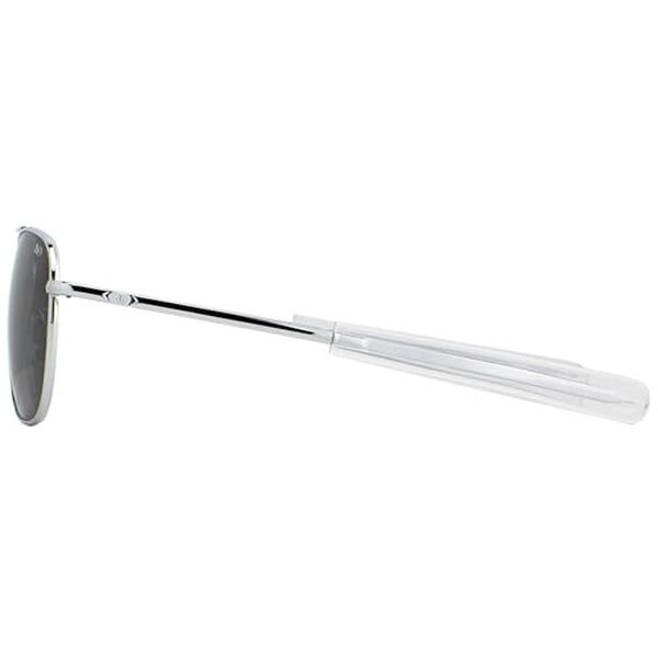 Découvrez la polyvalence et le style intemporel des lunettes american optical original pilot en nylon argenté : confort supérieur et design iconique pour affirmer votre style au quotidien.