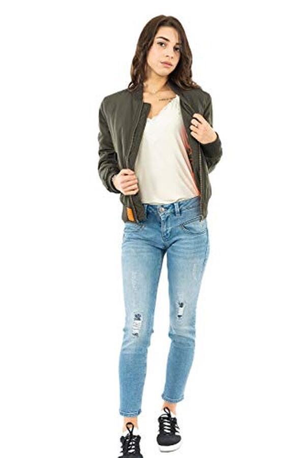 Découvrez notre test détaillé du blouson bomber original kaki taille L. Qualité, confort et style : tous les détails pour faire le bon choix. 