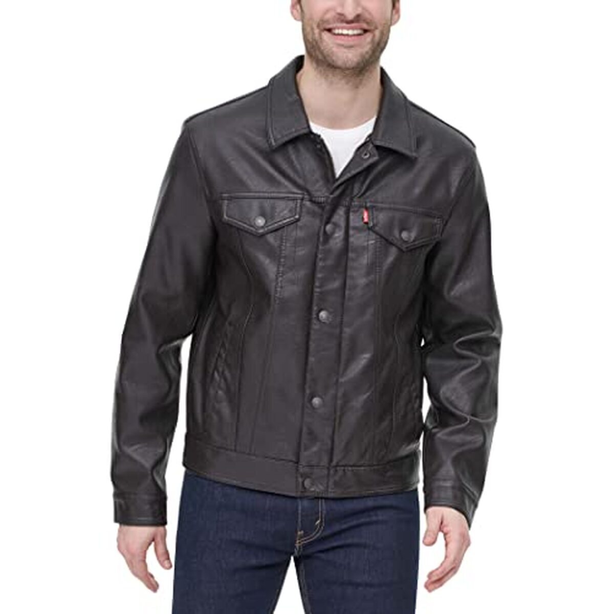 Test : levi's faux leather classic trucker jacket pour homme, confort et style