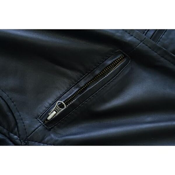 Découvrez notre test détaillé de la veste de motard Leatherick Hooper noire : qualité, confort et protection pour les motards exigeants. 