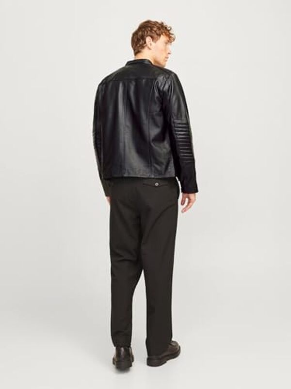 Découvrez notre avis détaillé sur la veste cuir noire Jack&Jones JJELIAM : qualité, confort, style et conseils d'achat pour cette pièce intemporelle.
