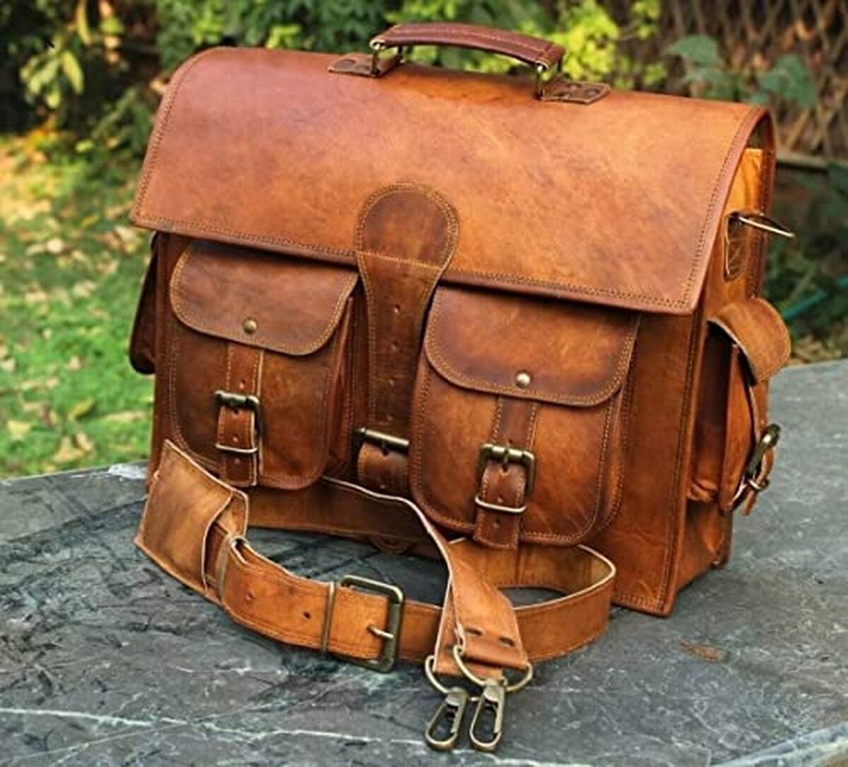 Test : sacoche VINTAGE COUTURE en cuir pour ordinateur portable